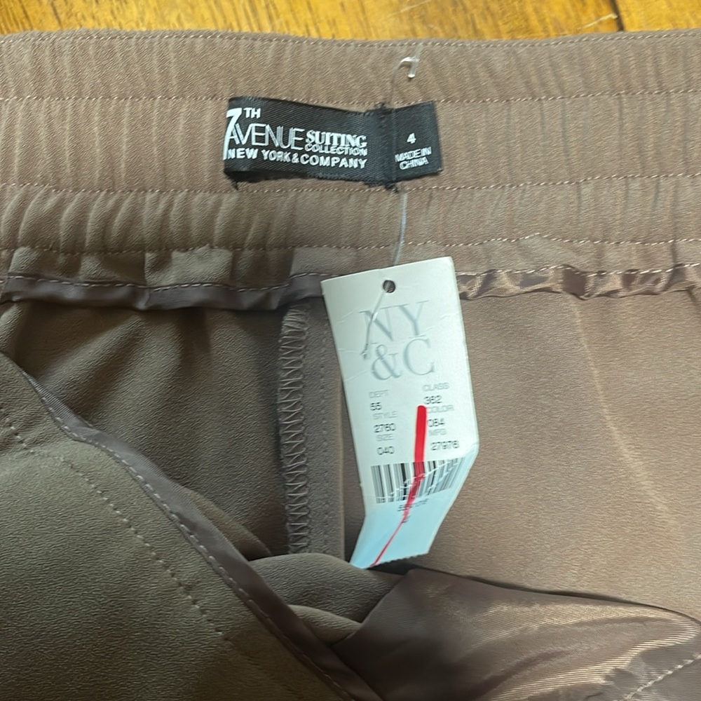 New York & Co. Pleated Front Dress Shorts - Picture 3 of 5